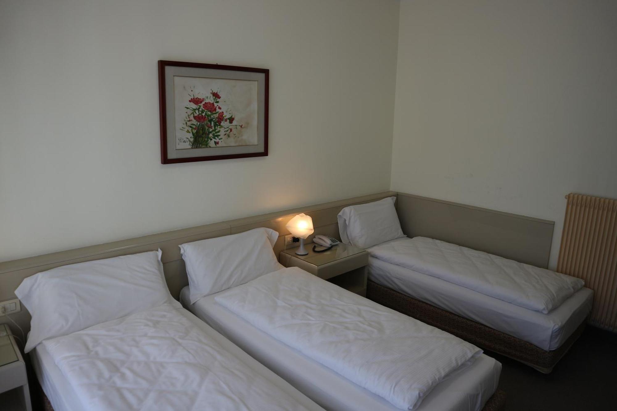 Hotel Bristol Riva del Garda Exterior photo