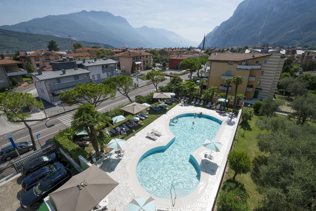 Hotel Bristol Riva del Garda Exterior photo