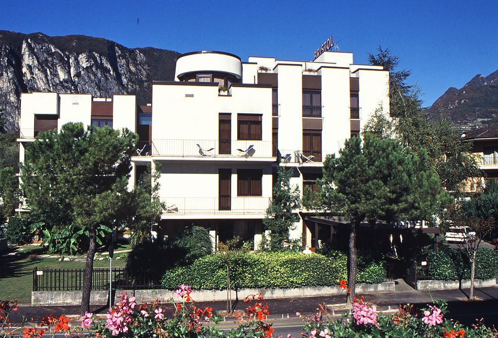 Hotel Bristol Riva del Garda Exterior photo